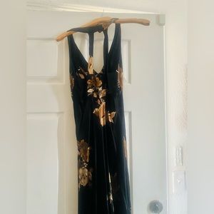 This long rayon floral dress is gorgeous! Size m from noc love